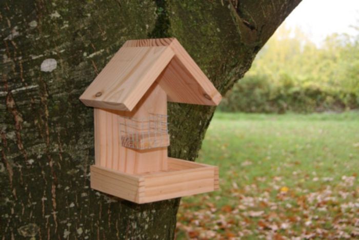 Mangeoire oiseaux bois avec réservoir