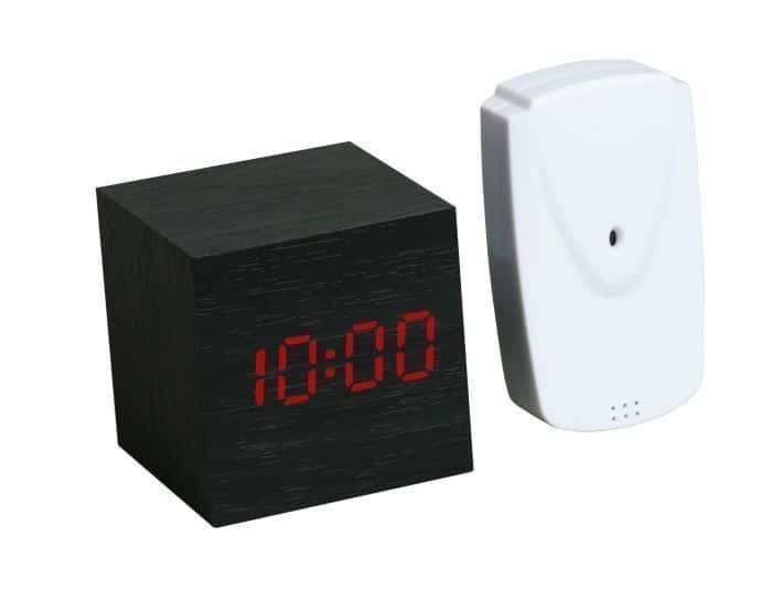 Thermomètre intérieur extérieur avec horloge digitale aspect bois -  Mr.Bricolage