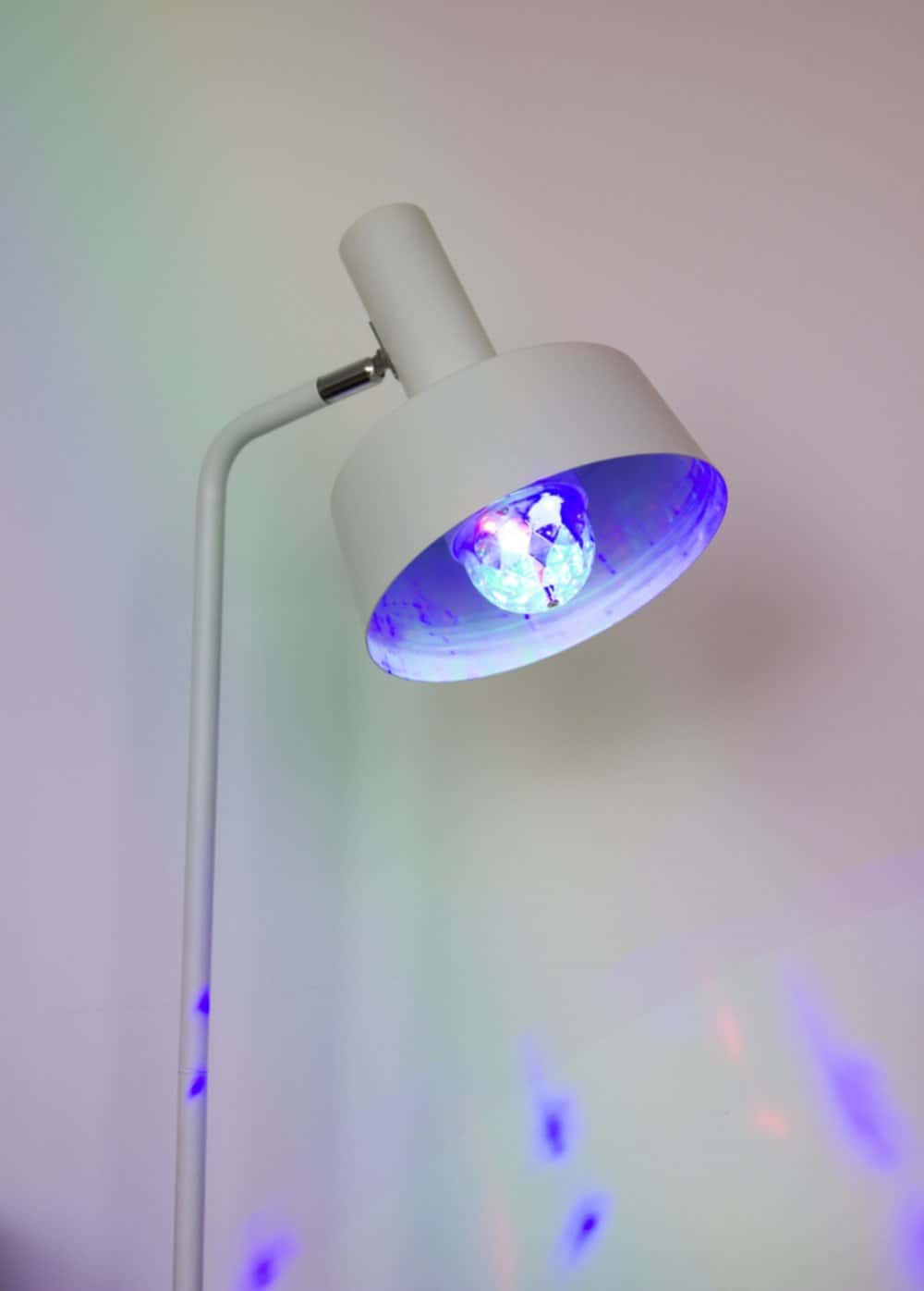 Ampoule Disco led SMD blanc E27 3W Couleurs RVB - XANLITE - Mr